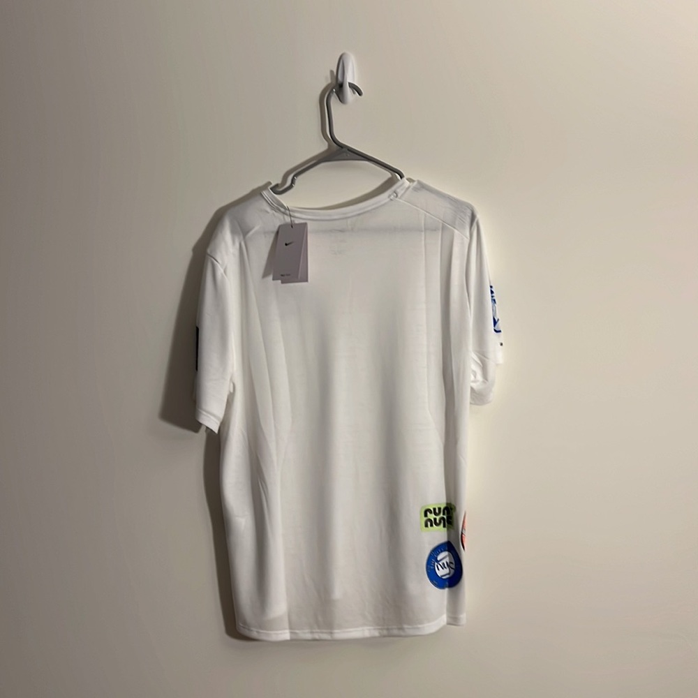 NWT Men's Nike Dri-FIT Miler NYC Running Shirt, White, L DN7509 100 - Picture 2 of 6